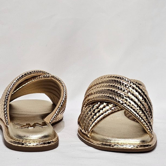 Michael Kors Women's Portia Quilted Leather Slide Sandal Size 6.5 Pale Gold NWT - Picture 8 of 9